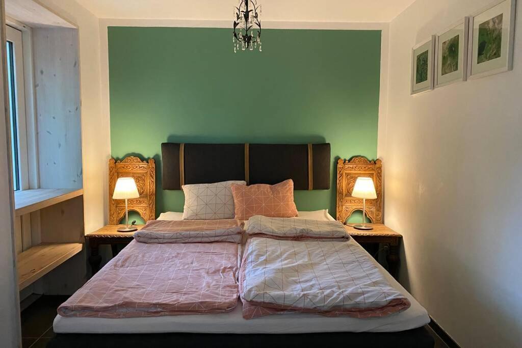 Oak Cottage Near Ronne & Beach 外观 照片
