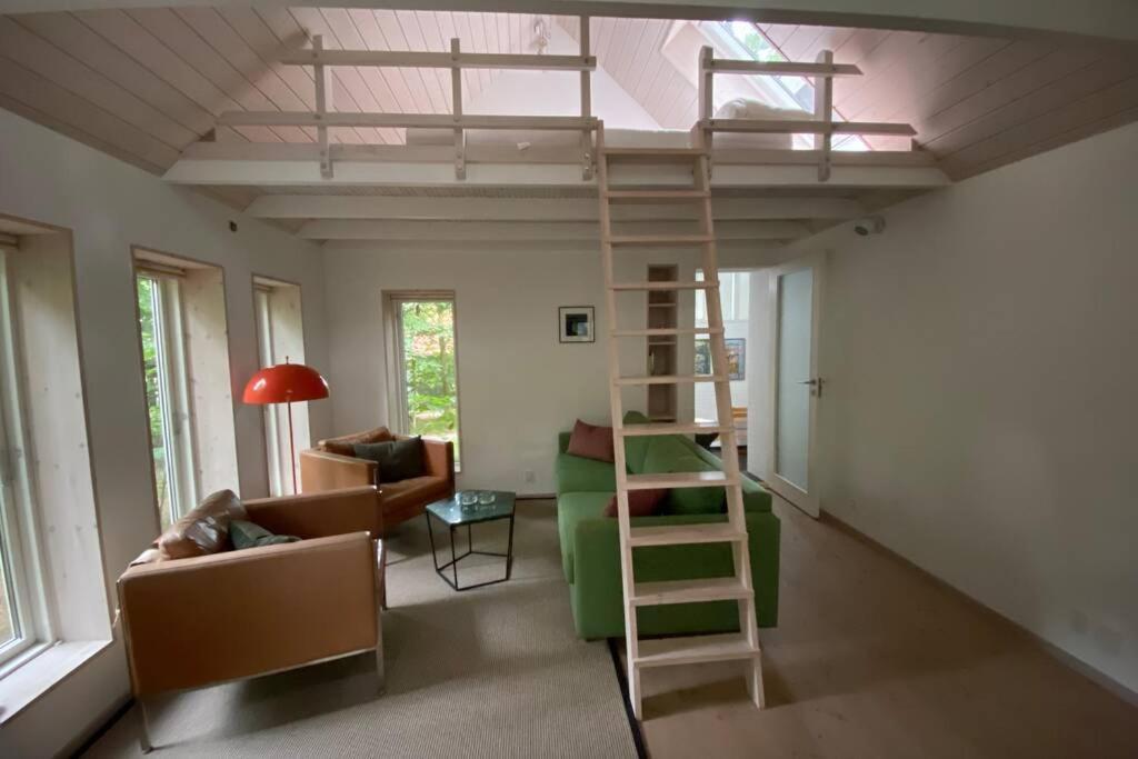 Oak Cottage Near Ronne & Beach 外观 照片