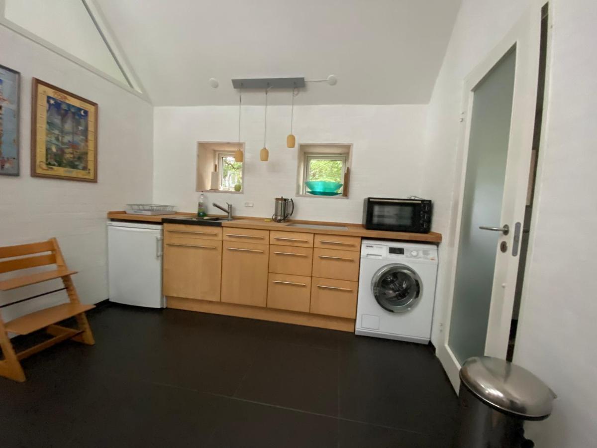 Oak Cottage Near Ronne & Beach 外观 照片